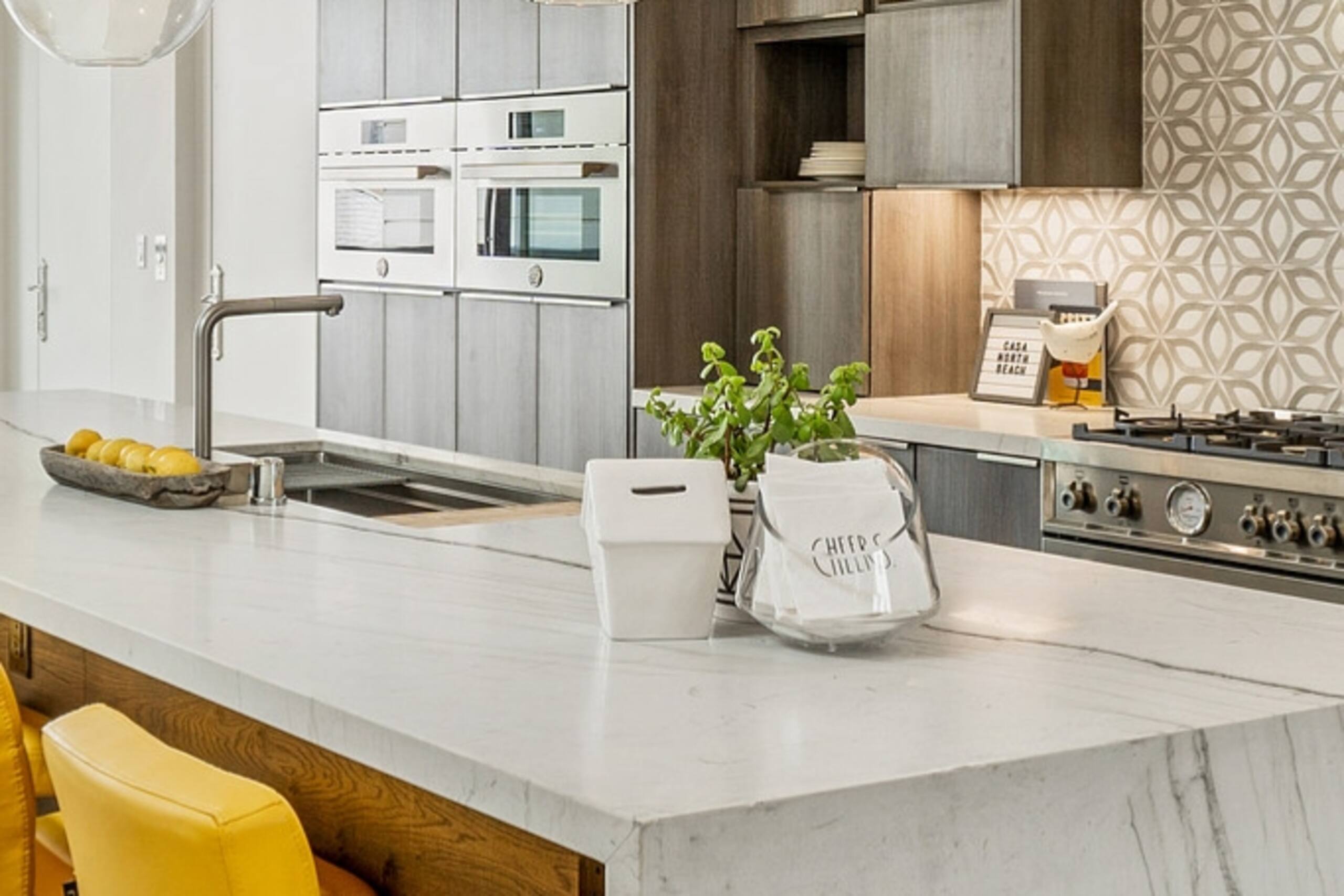 Home in San Francisco · ★4.95 · 2 bedrooms · 2 beds · 3.5 baths - Image 21