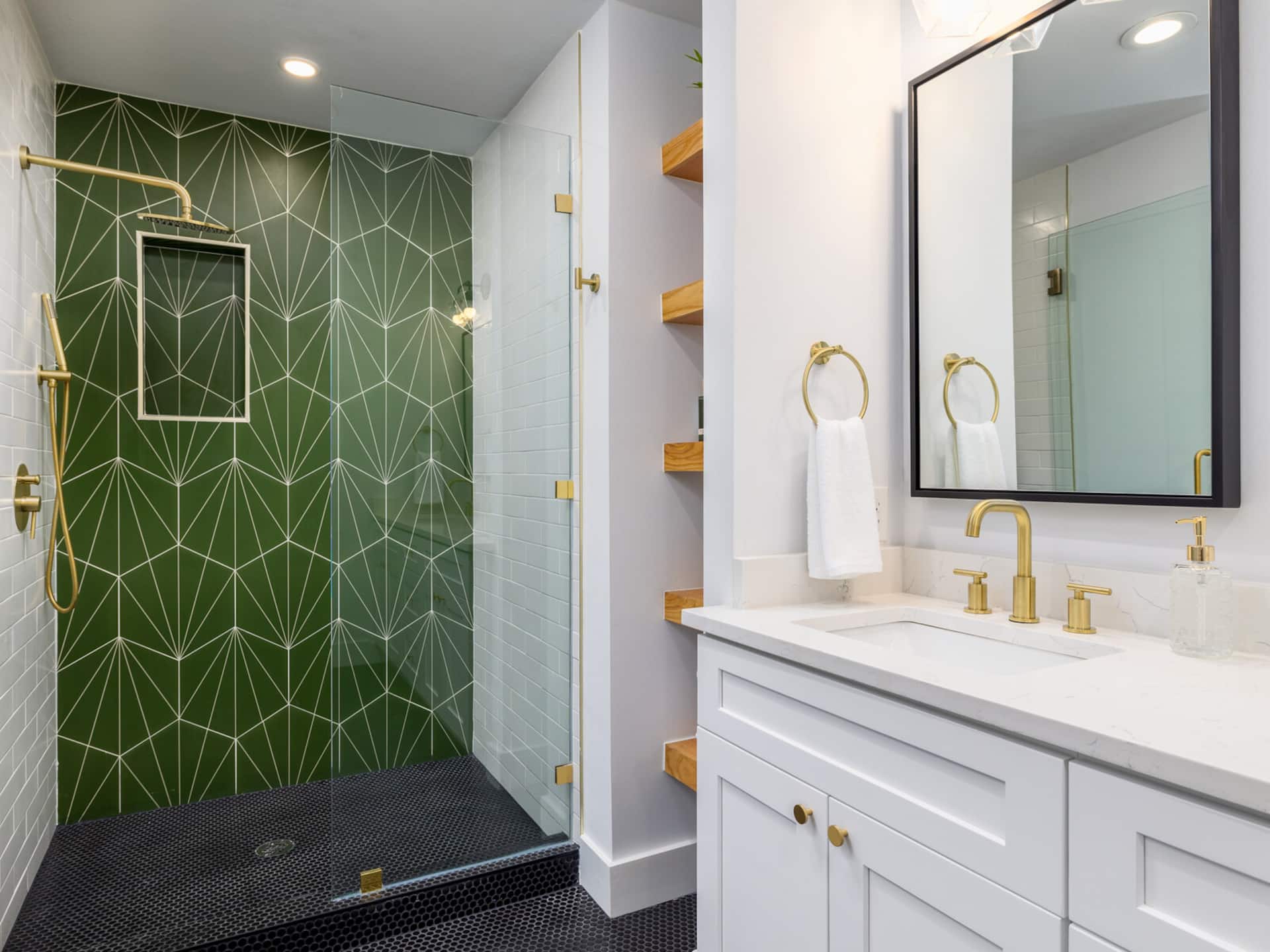 Modern South Austin home - 5 miles to Downtown