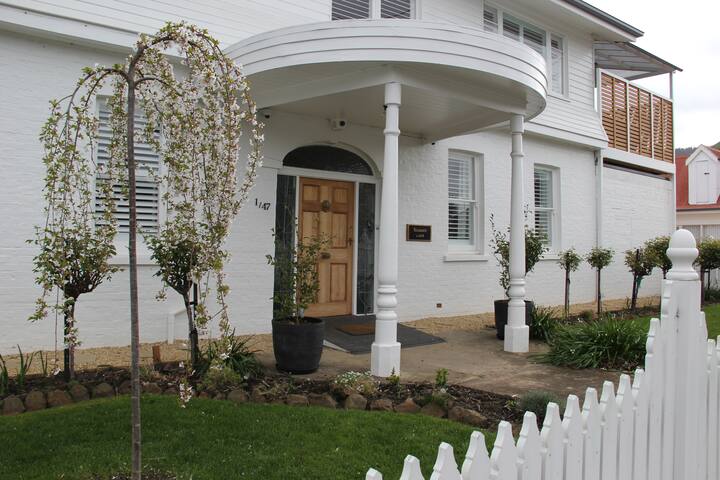 Unique apartment in historic building “Kumara”