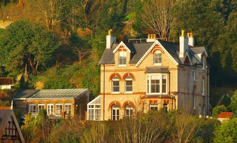 Beautiful Detached Seaside Villa, Great Views