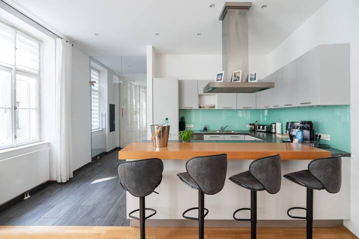 Belle Vienna Stay *Deluxe Suite im Herzen Wiens* gallery image 3