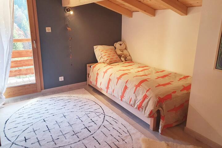 Bedroom 1 
1-person layout