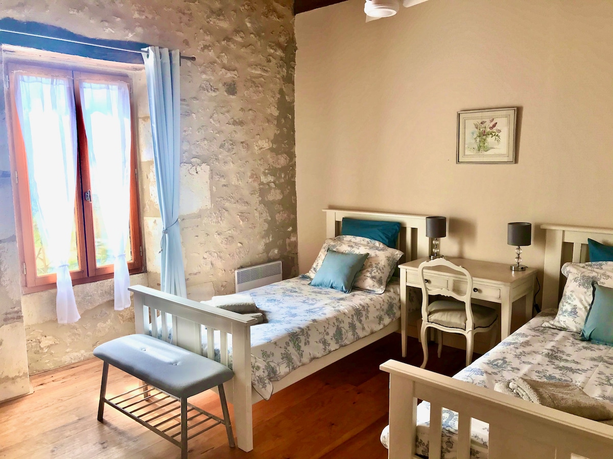 غرفة النوم 2