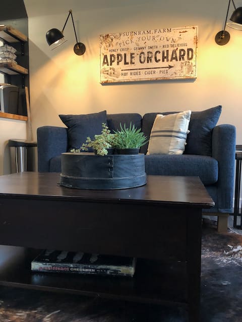 Top Airbnb: Apple House Cabin in the Heart of the Bitterroot in Montana
