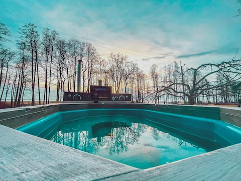 Hide in the nature – cozy lakeside saunacottage