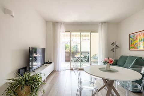Annuncio Airbnb popolare: New and bright apartment with private garage a Bologna