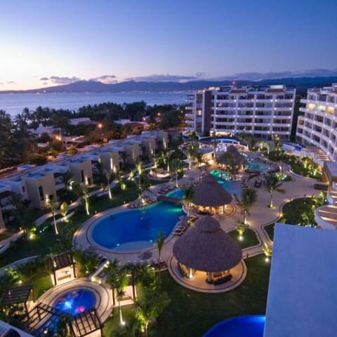 Stunning apartment with magnificent ocean views
