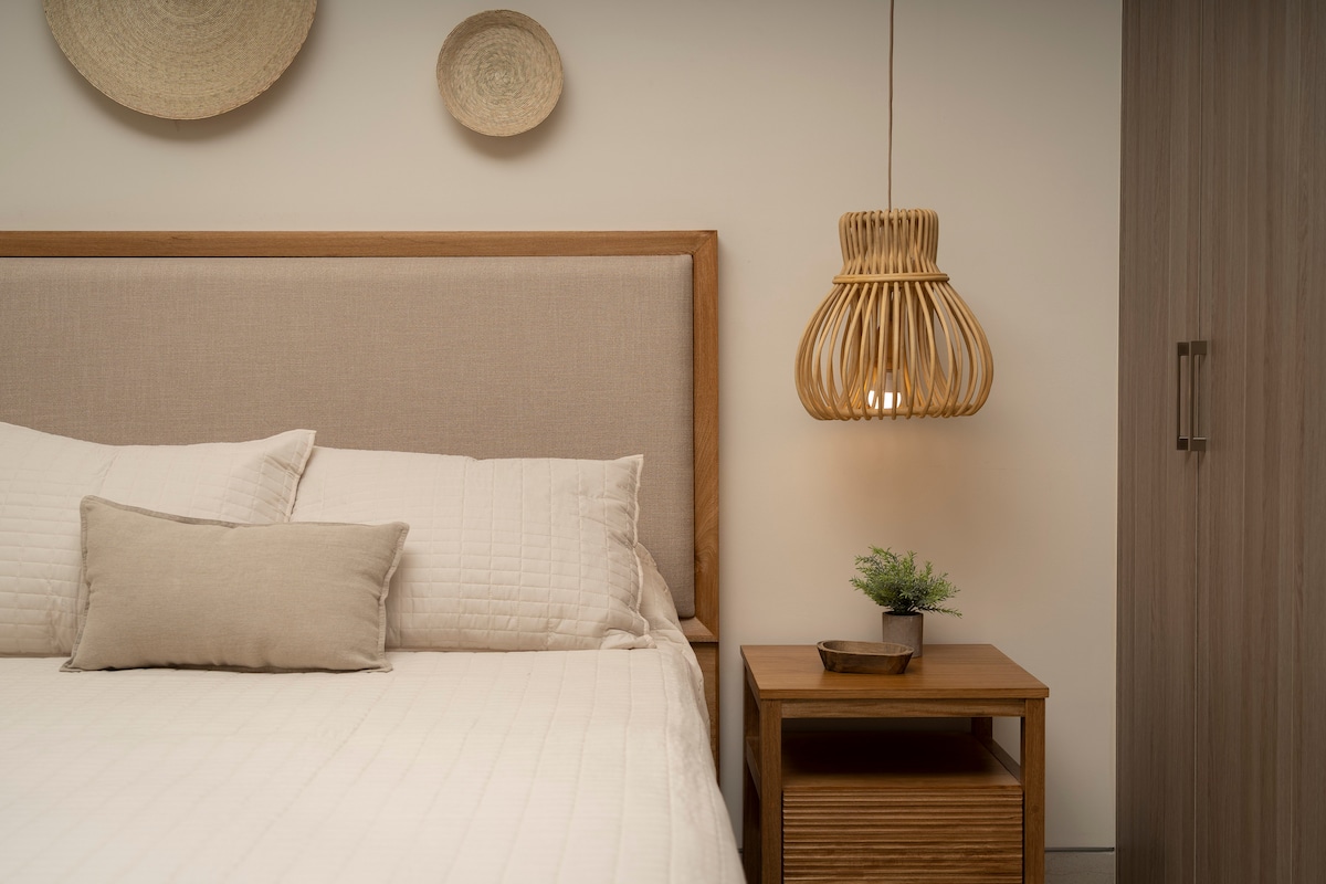 Chumba 1, kitanda cha upana wa futi tano