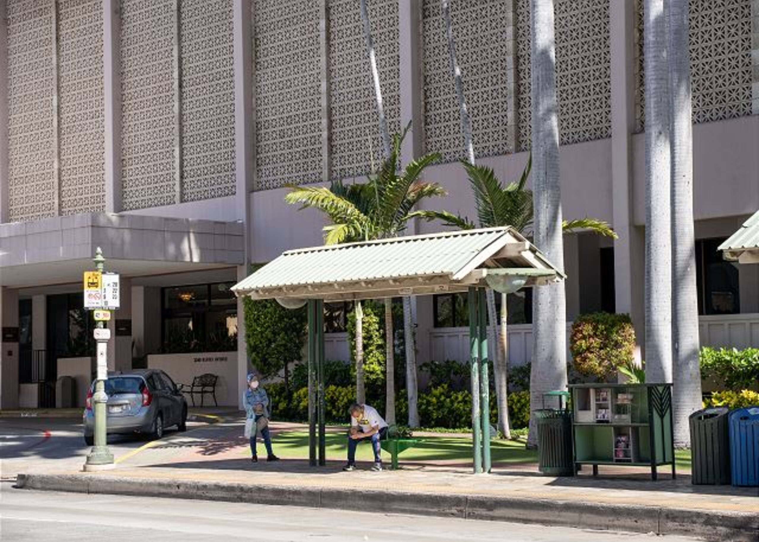Condo in Honolulu · ★4.0 · 1 bedroom · 2 beds · 1 private bath - Image 10