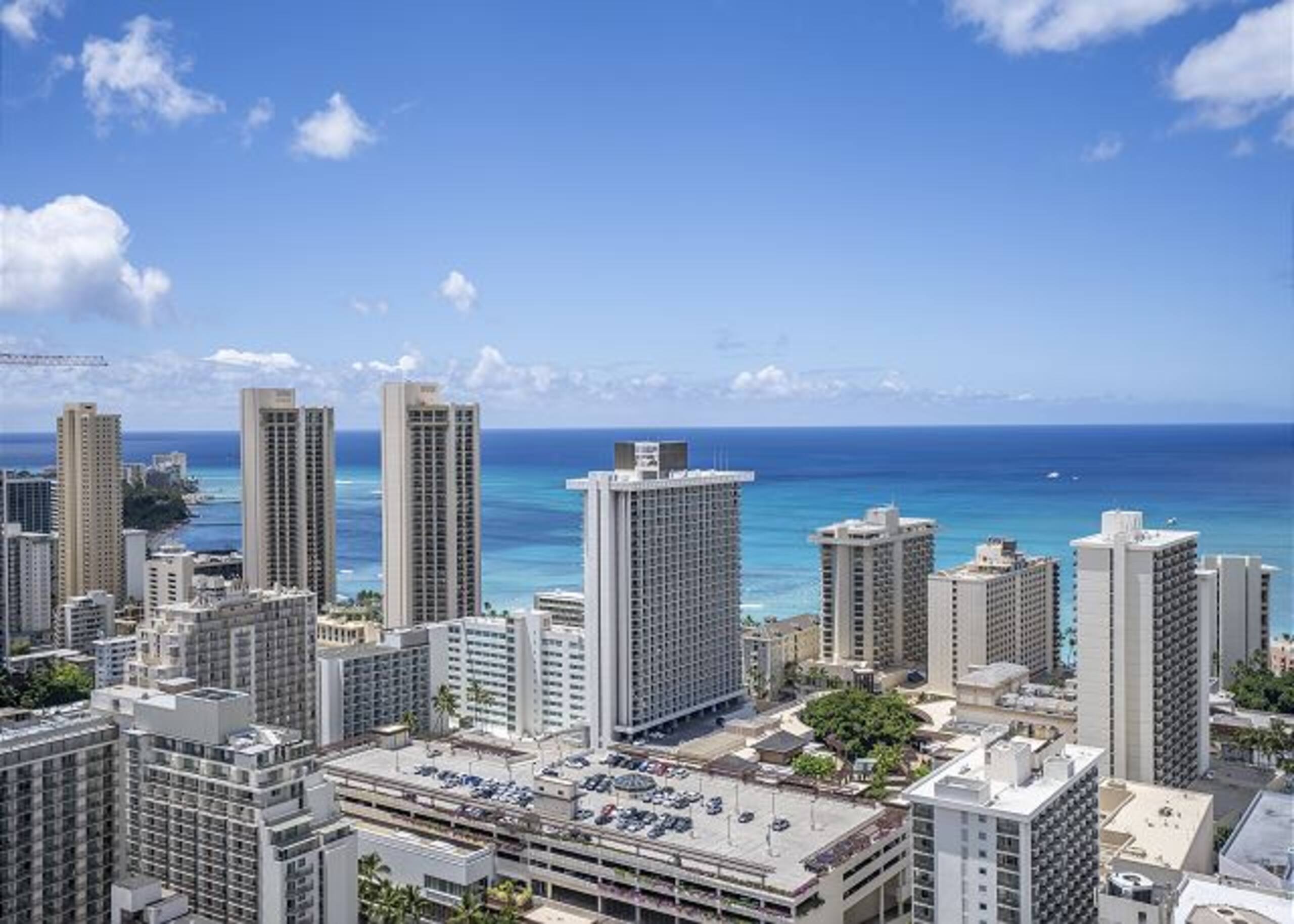 Condo in Honolulu · ★4.0 · 1 bedroom · 2 beds · 1 private bath - Image 1