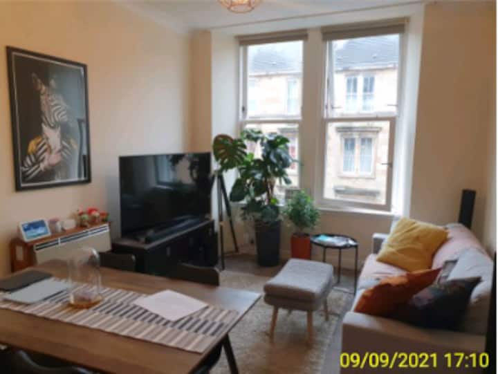 2 Bedroom Apartment In Trendy Finnieston, Near Sec - Glasgow