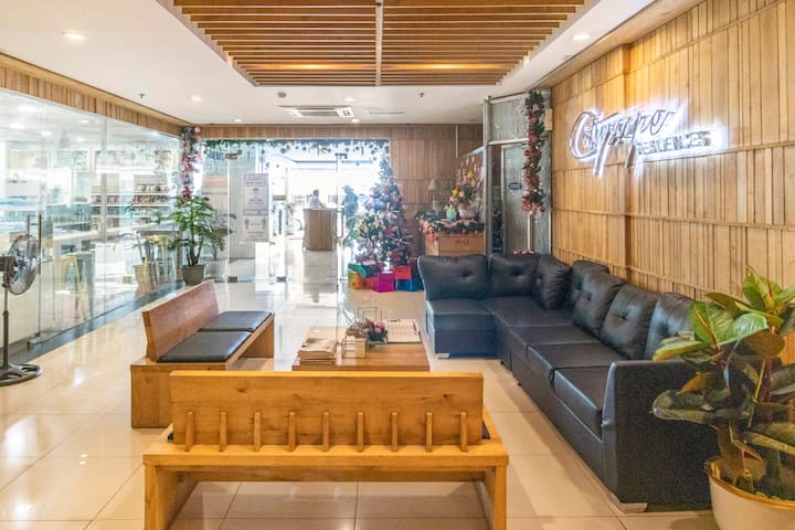 Cosy 11th Floor Condo With 55"smart Tv.netflix Inc - Bacolod