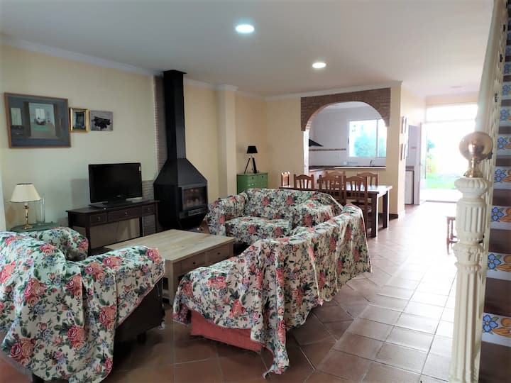 House Near The Beach, Surrounded By Mountains - Xàtiva