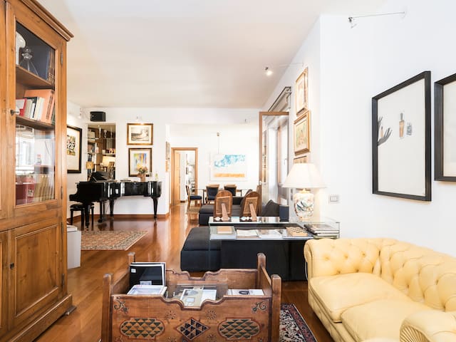 Marisol’s House, Colosseo.