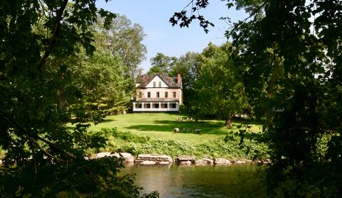Elizabeth House + Creekside Cabins - Hudson Valley