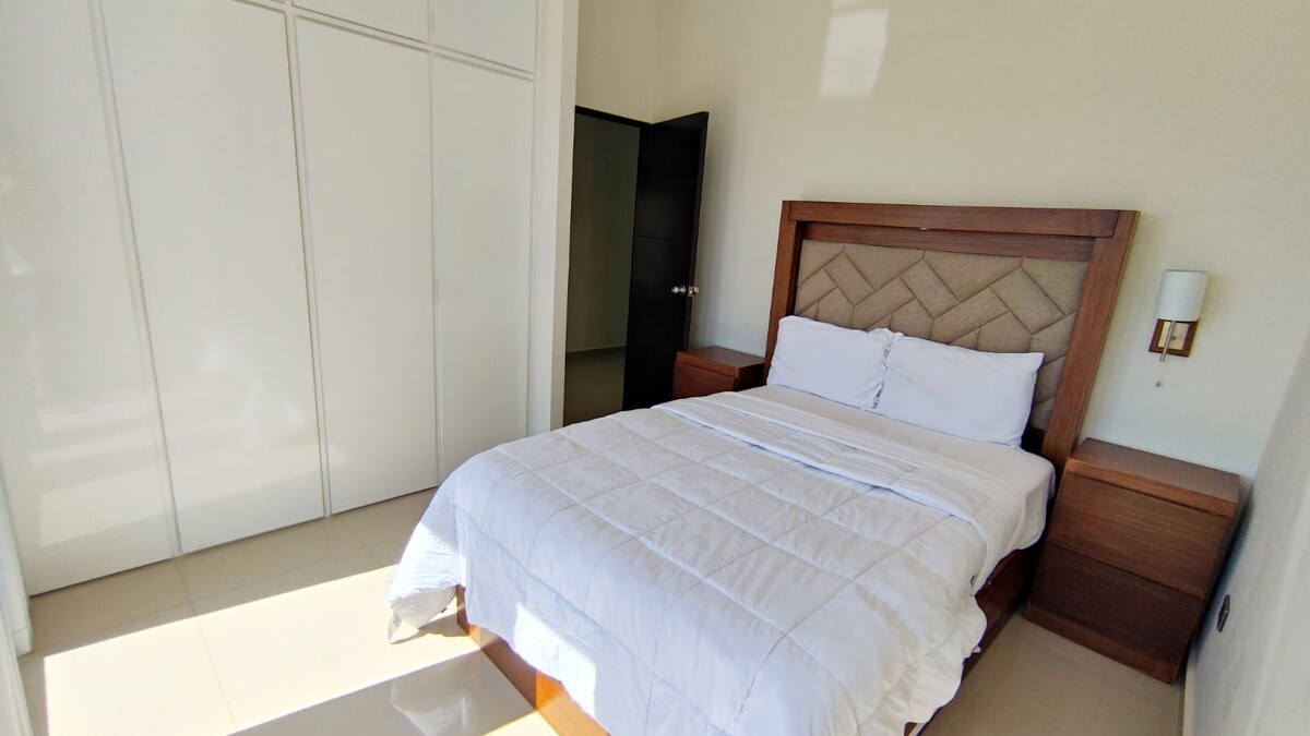 Საძინებელი 2 (მე-2 საწოლის ქვეშ)