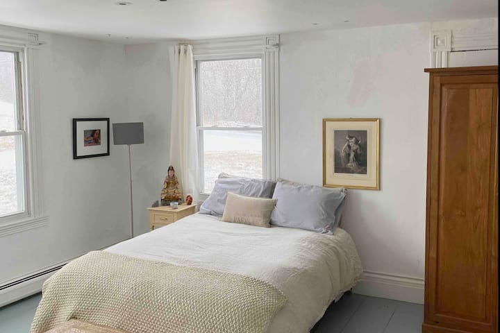 غرفة النوم الرئيسية