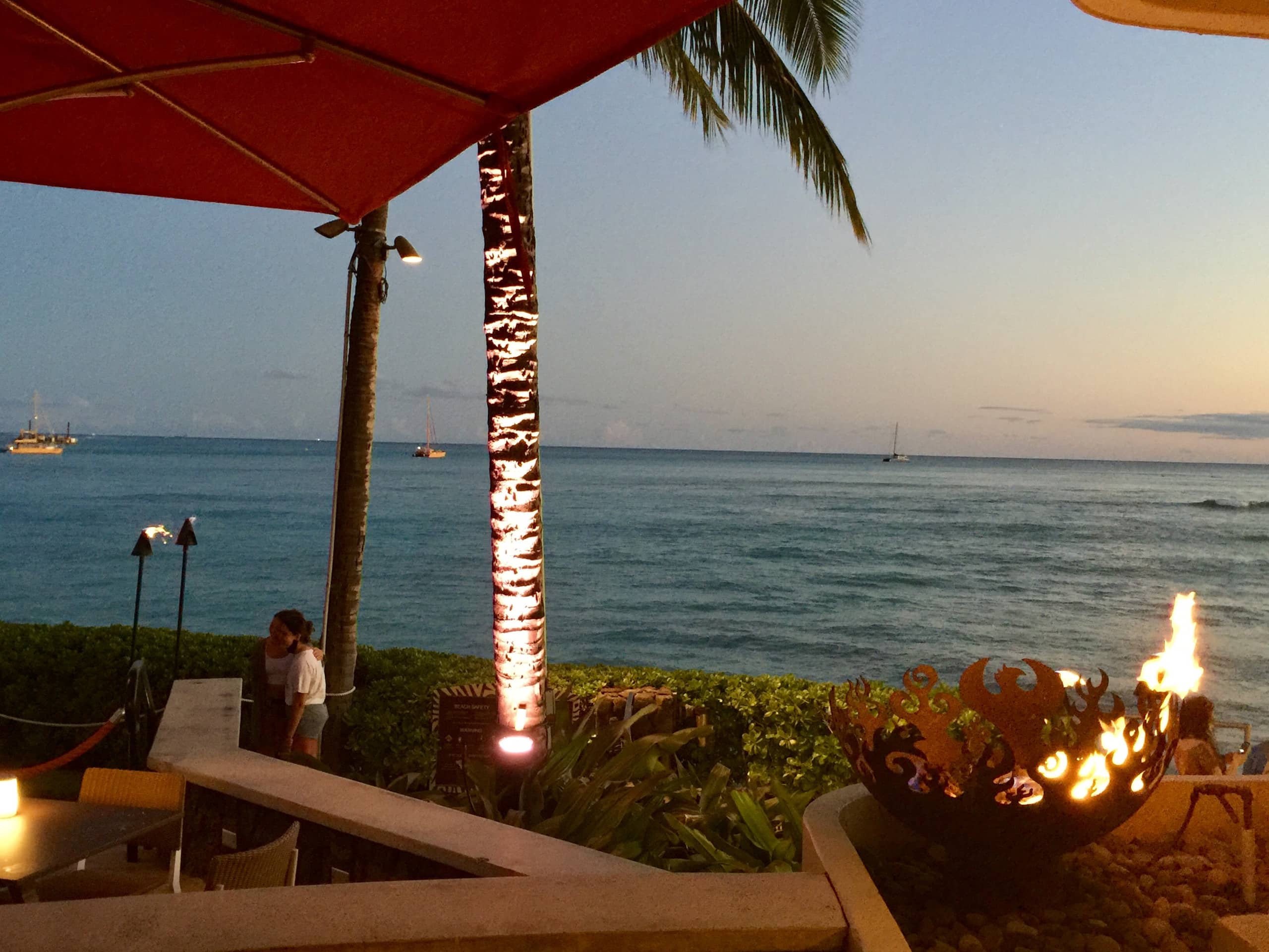 Condo in Honolulu · ★4.95 · 1 bedroom · 4 beds · 1 private bath - Image 37