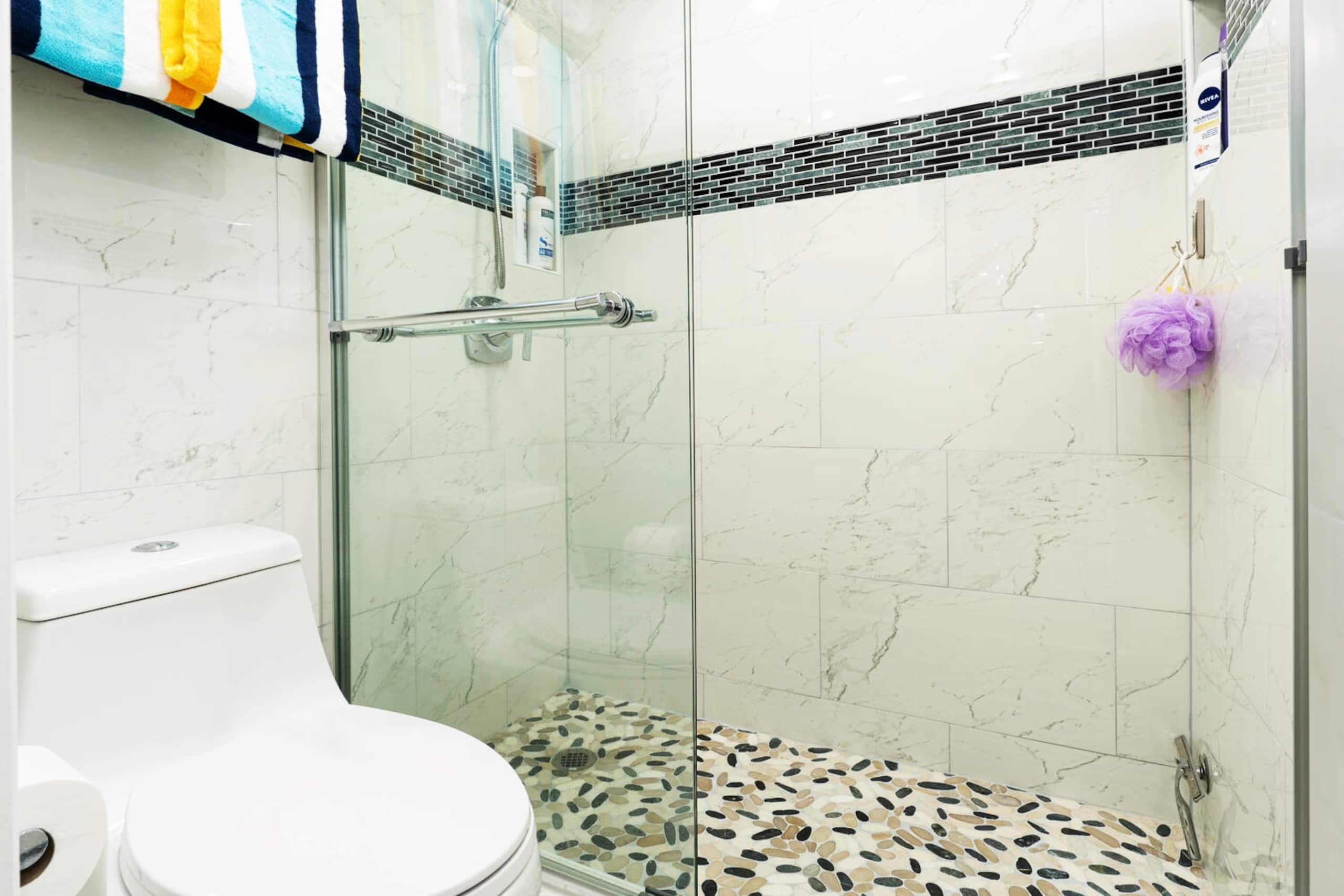 Condo in Honolulu · ★4.95 · 1 bedroom · 4 beds · 1 private bath - Image 18