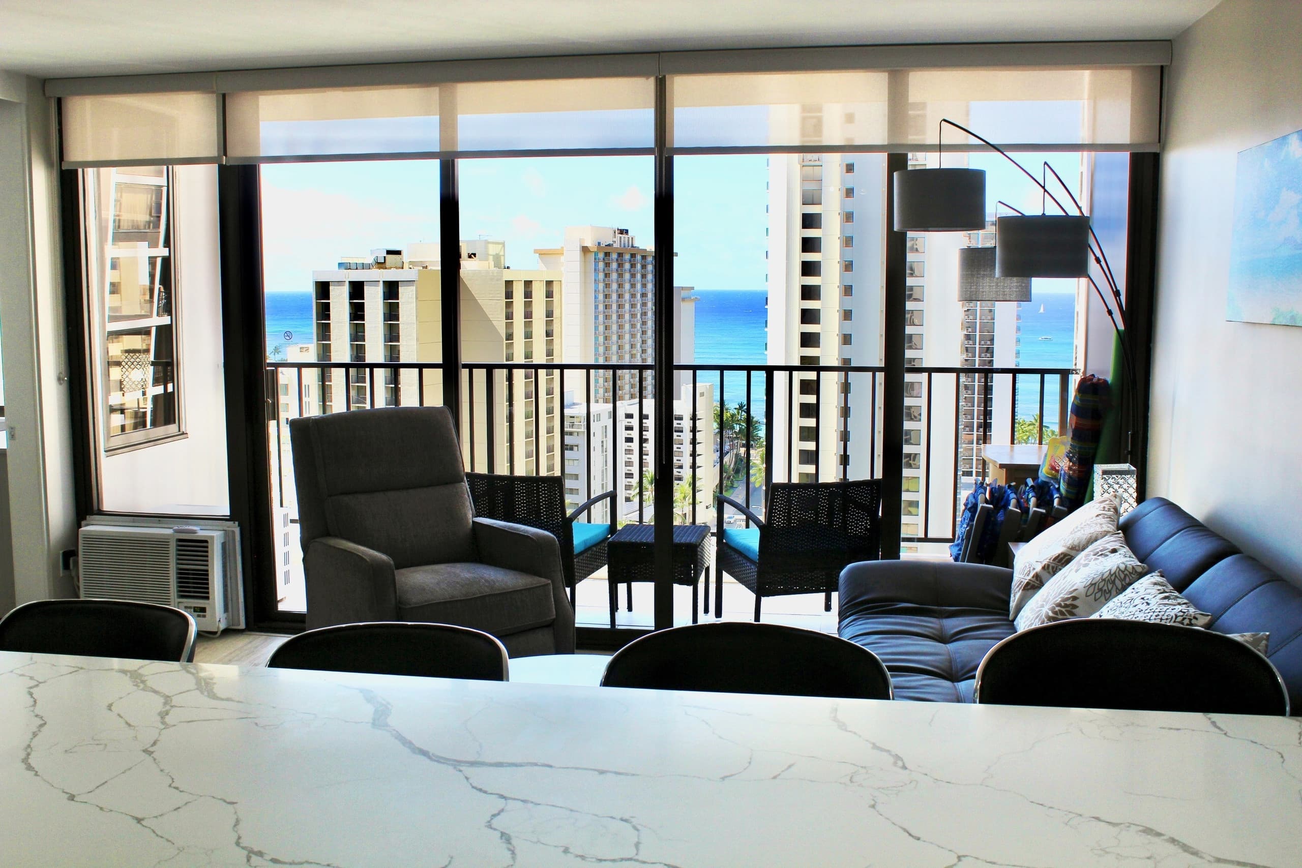 Condo in Honolulu · ★4.95 · 1 bedroom · 4 beds · 1 private bath - Image 8