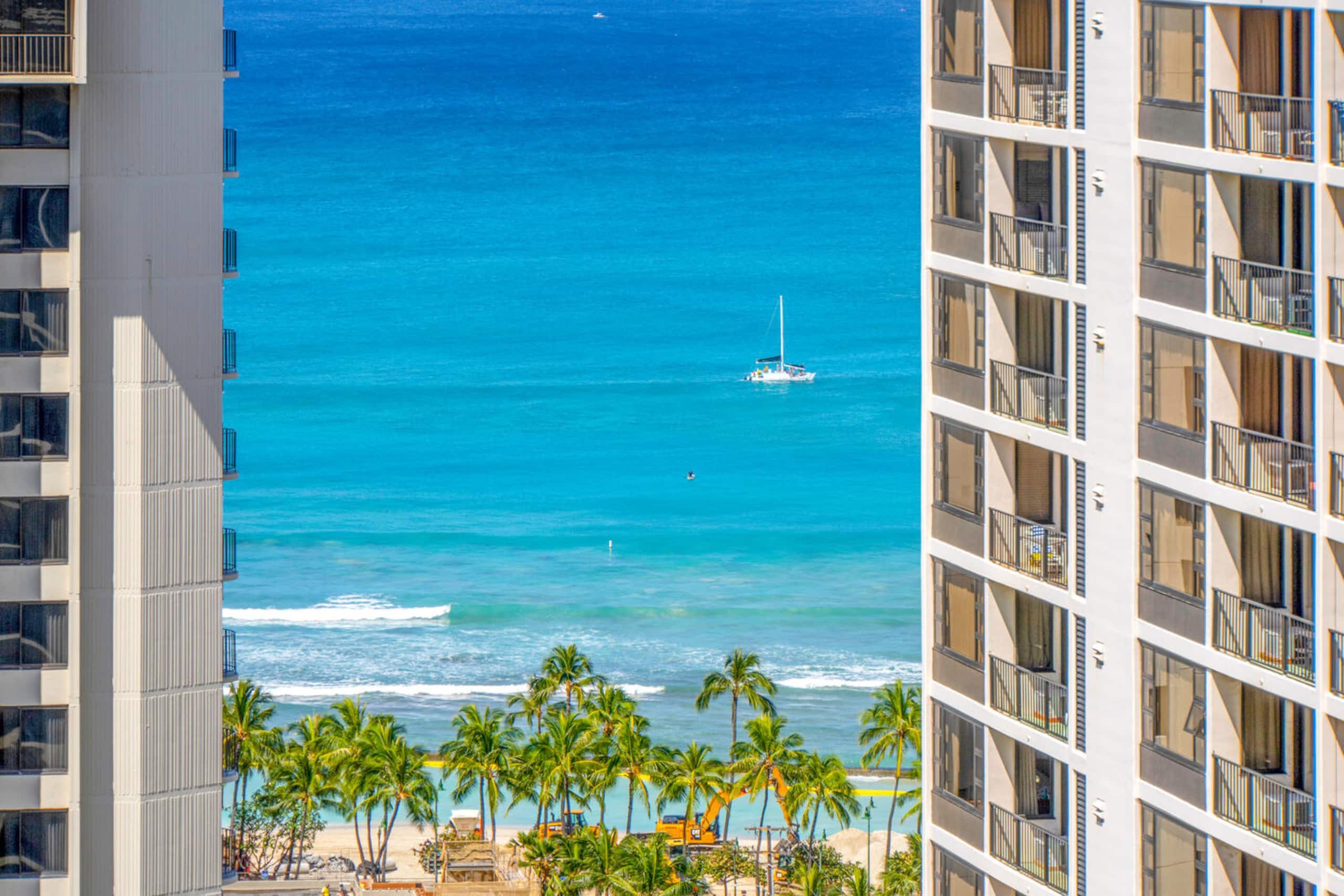 Condo in Honolulu · ★4.95 · 1 bedroom · 4 beds · 1 private bath - Image 28