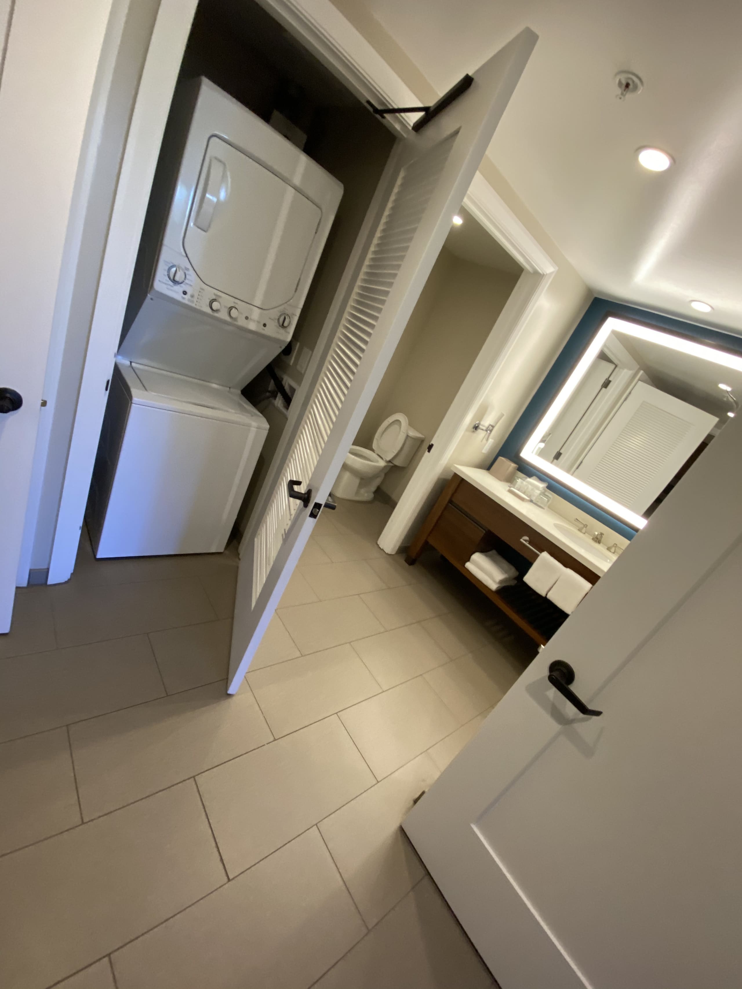 Resort in Lahaina · ★5.0 · 2 bedrooms · 3 beds · 2 private baths - Image 9