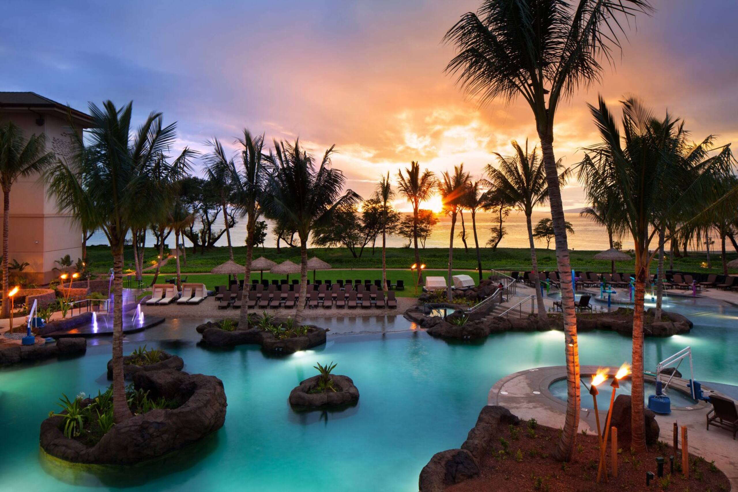 Resort in Lahaina · ★5.0 · 2 bedrooms · 3 beds · 2 private baths - Image 11