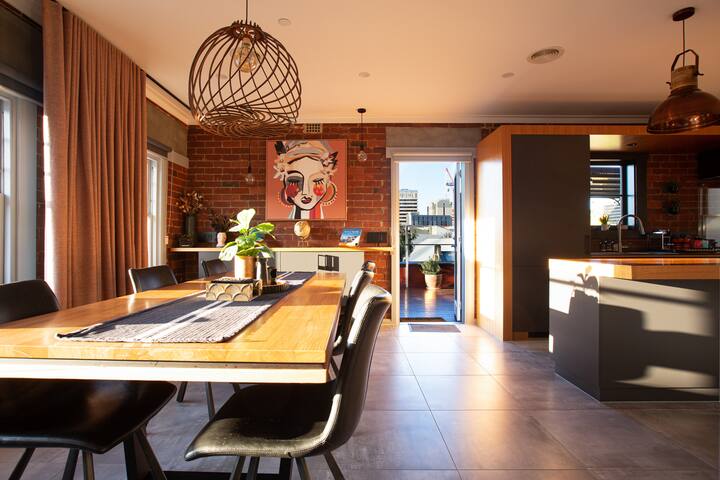 Linear Guest Apartment – Luxury in the city gallery image 2