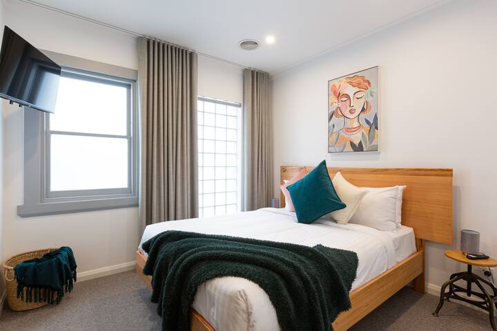 Linear Guest Apartment – Luxury in the city gallery image 5