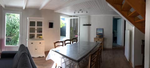 Successful Airbnb property: Small fisherman's house for 5 people in Guilvinec