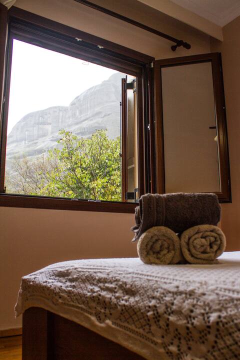 Paradise of Meteora B