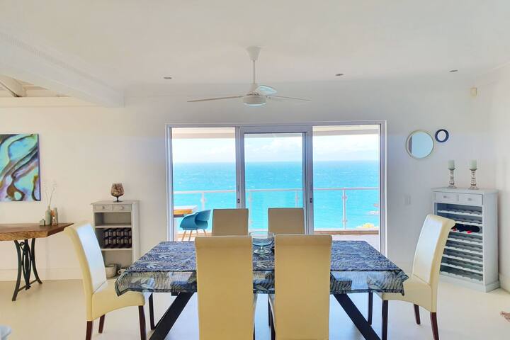 Blue Swallow – Best ocean view from EVERY room! gallery image 4