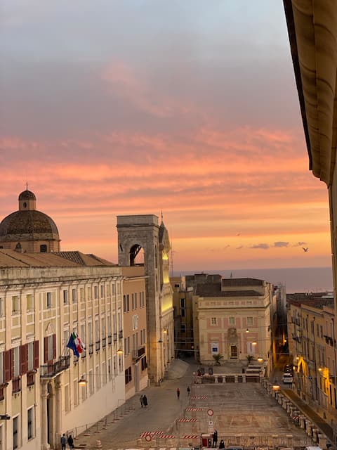 Penthouse with Terrace sea view in Historic Center