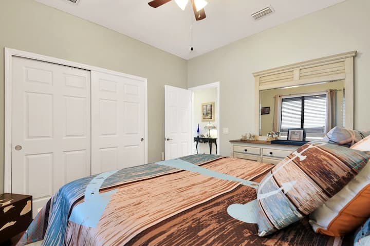 Dhoma e tretë e gjumit krevat dopio "queen"