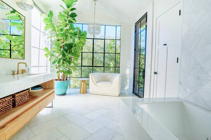 Designer family home in Venice Beach gallery image 3