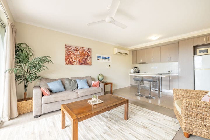Seasalt@airlie Best Location 1bed Apt, Private Spa - Whitsundays