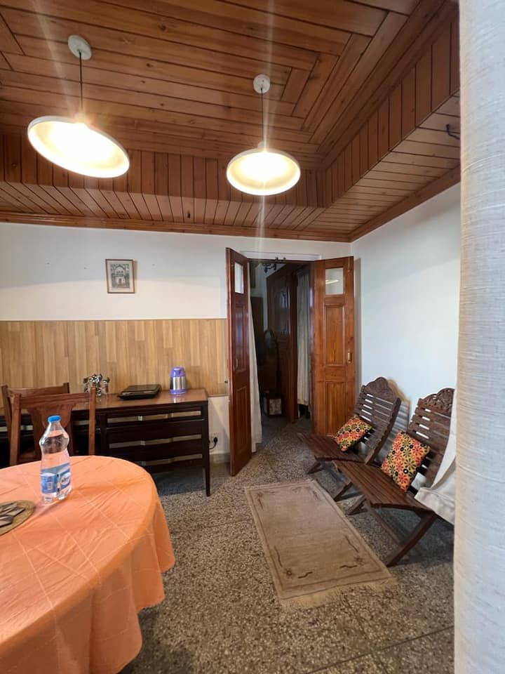 Number 6, The Mall @ Shimla-cozy 2 Bedroom Suite - Shimla