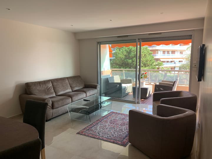 Tres Bel Appartement Au Belles Terres - Nice