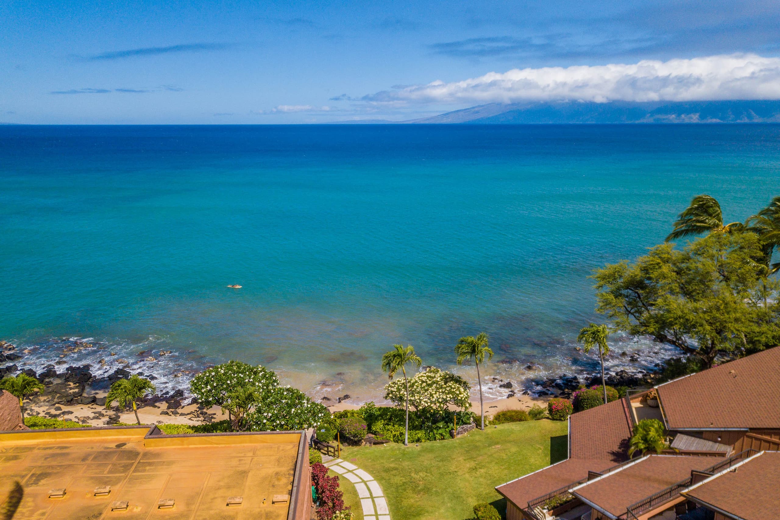 Condo in Lahaina · ★4.98 · 1 bedroom · 1 bed · 1 bath - Image 21