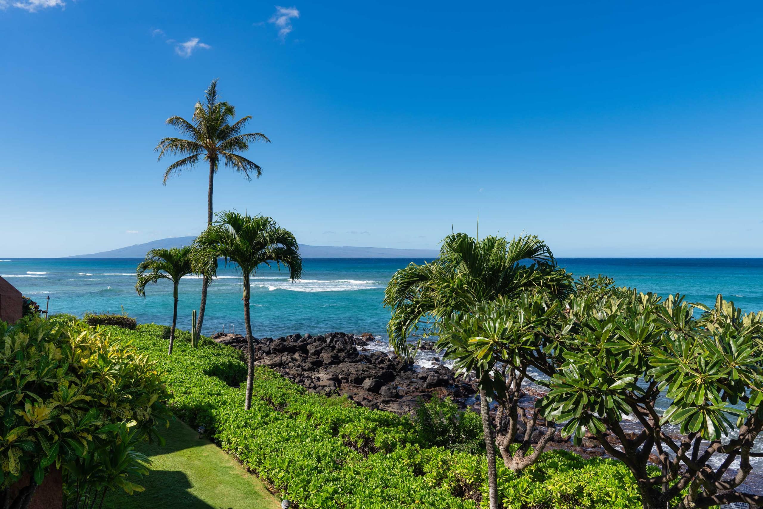Condo in Lahaina · ★4.98 · 1 bedroom · 1 bed · 1 bath - Image 17