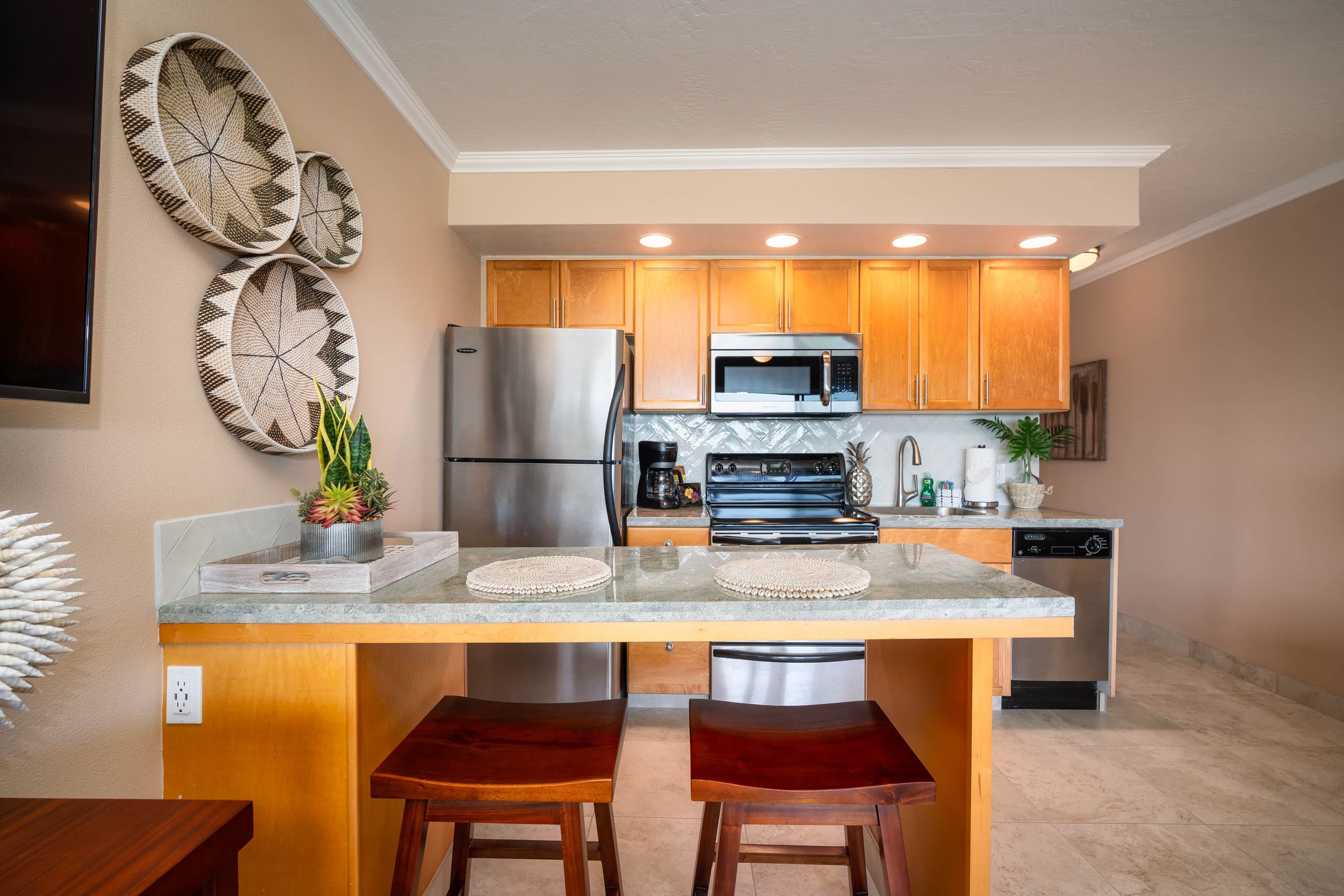 Condo in Lahaina · ★4.98 · 1 bedroom · 1 bed · 1 bath - Image 3
