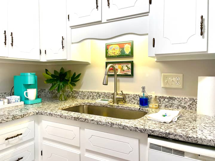 Four Bedroom Home Steps Away From Westgate Park! - Dothan