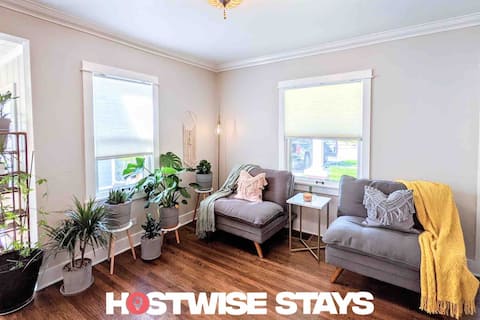 Close to Everything! ★ Beautiful Boho! ★ Spacious!