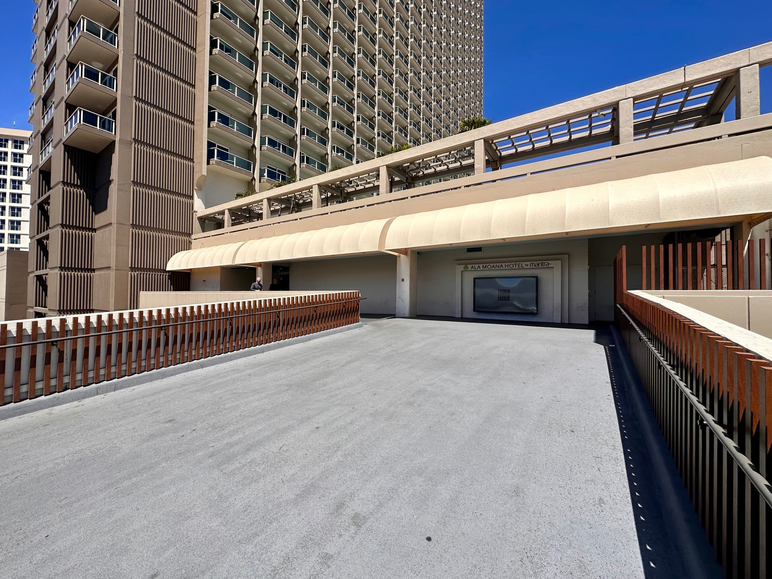 Condo in Honolulu · ★4.95 · Studio · 2 beds · 1 private bath - Image 30