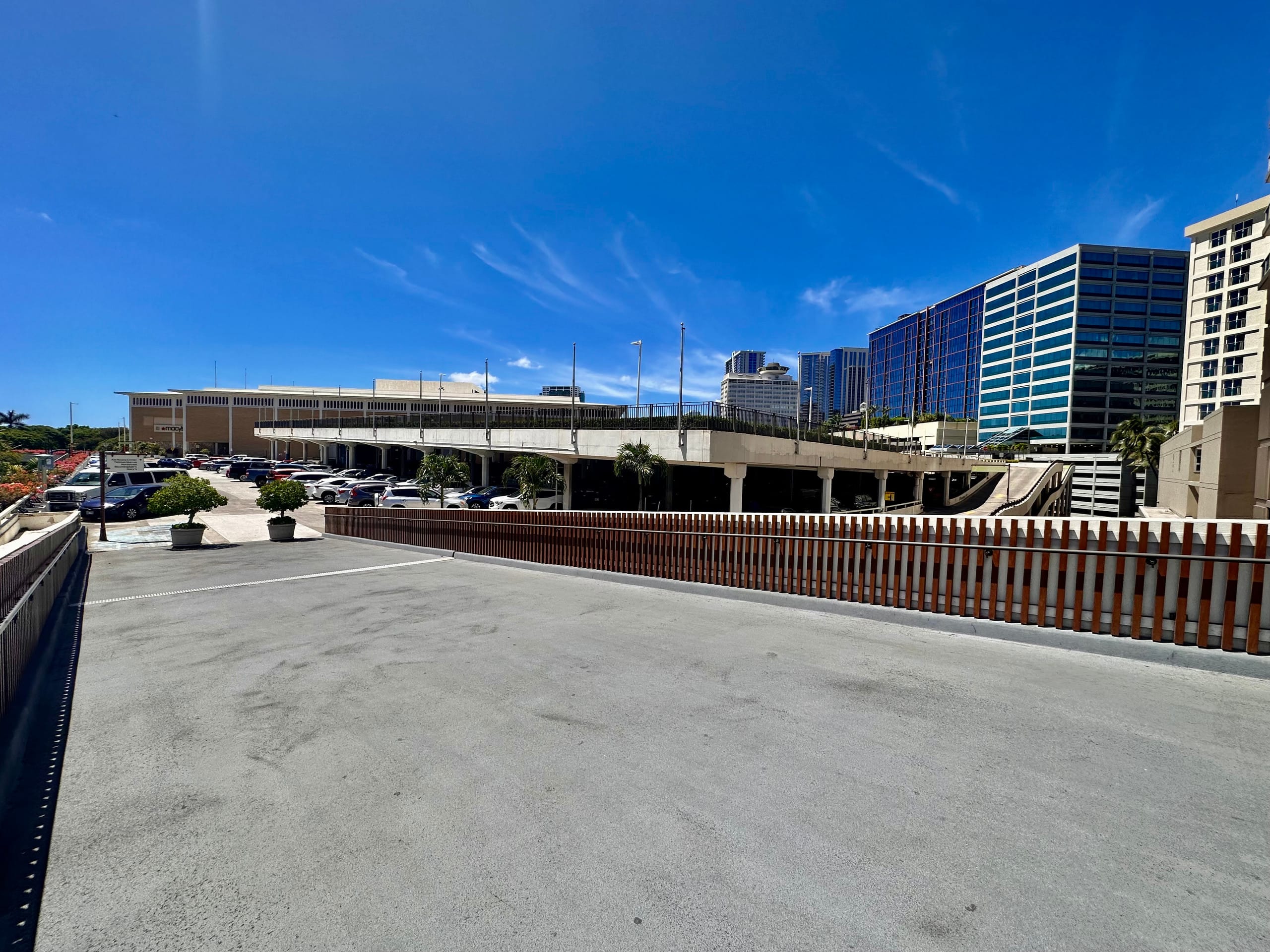 Condo in Honolulu · ★4.95 · Studio · 2 beds · 1 private bath - Image 31