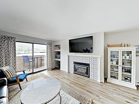 Top performing Airbnb: Modern Retreat/ Steps to the Riverfront Gondola in Avon