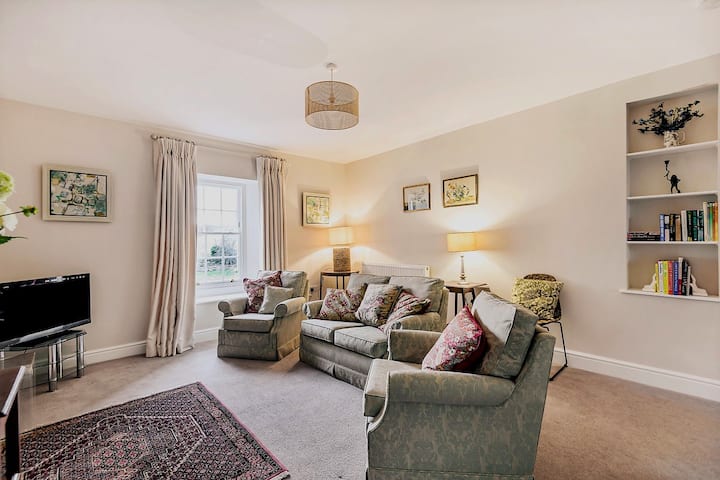 A Grand Getaway Cottage In Masham, North Yorkshire - Masham