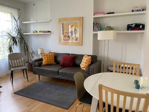 Popular Airbnb listing: Bright and Open Private Suite in Bedford Stuyvesant (East)