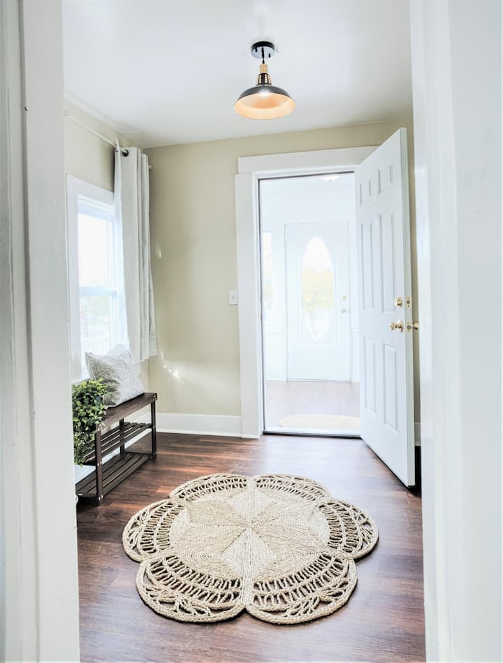 Lavender Hill Lake House Views +Near Dunes Houses for Rent in