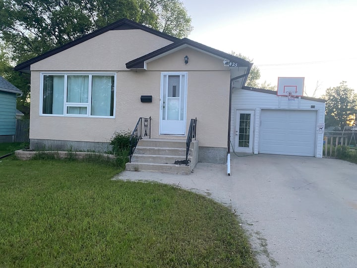 Selkirk Vacation Rentals & Homes Manitoba, Canada Airbnb